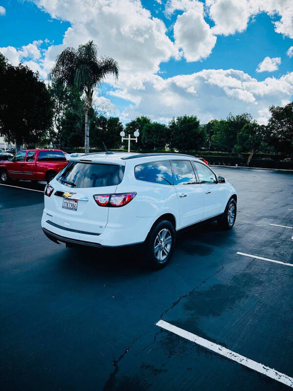 2017 Chevrolet Traverse LT