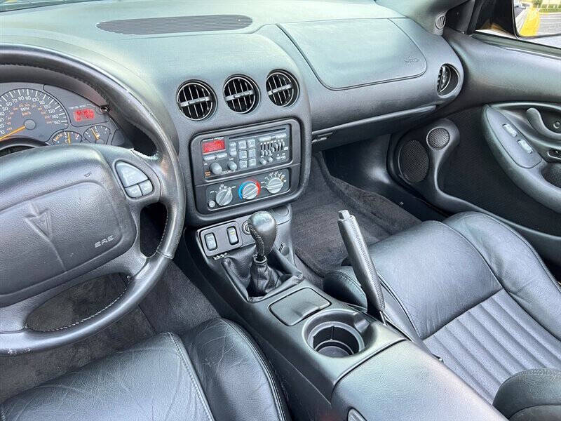 2002 Pontiac Firebird 25