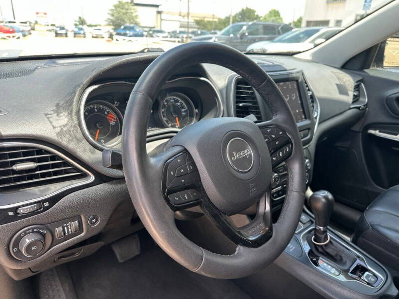 2023 Jeep Cherokee Altitude Lux