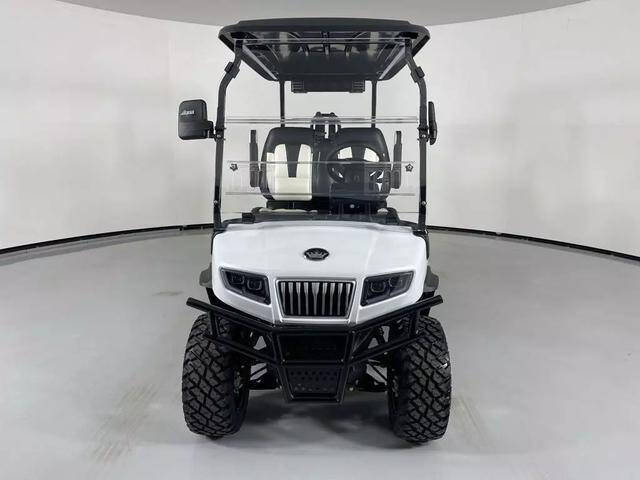 2025 Evolution MAVERICK 4 PLUS