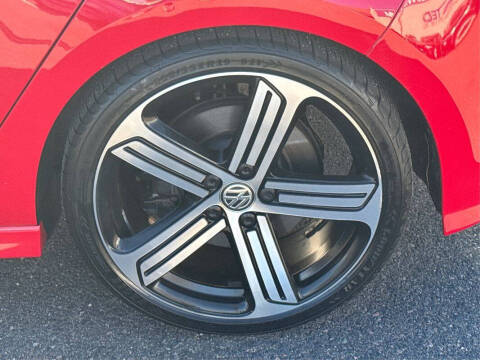 2016 Volkswagen Golf R 4Motion