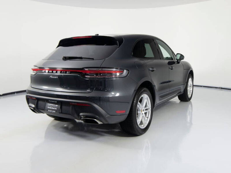 2025 Porsche Macan