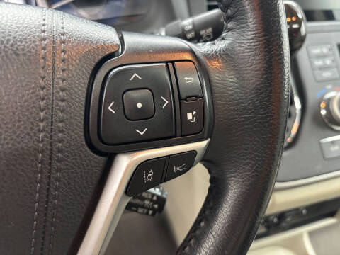 2020 Toyota Sienna XLE 7-Passenger