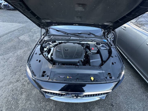 2018 Volvo V90 Cross Country T5