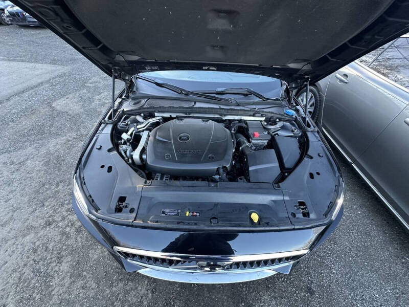 2018 Volvo V90 Cross Country T5