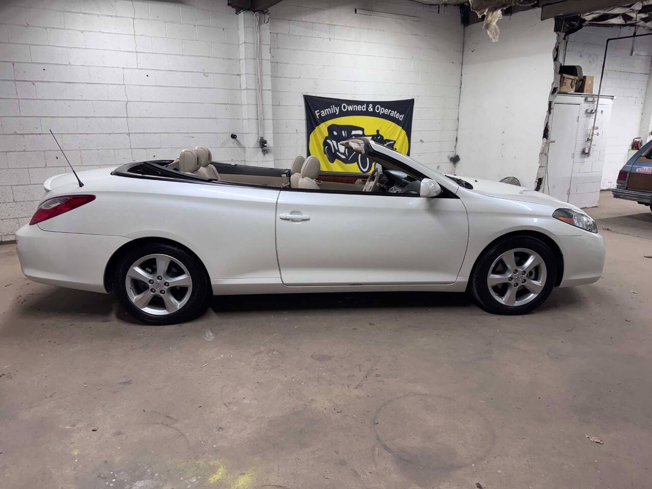 2008 Toyota Camry Solara 33
