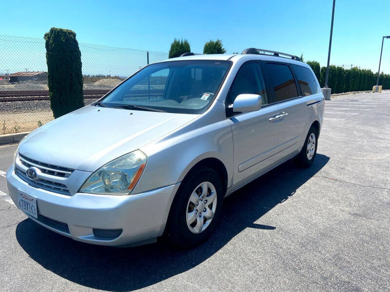 2008 kia van