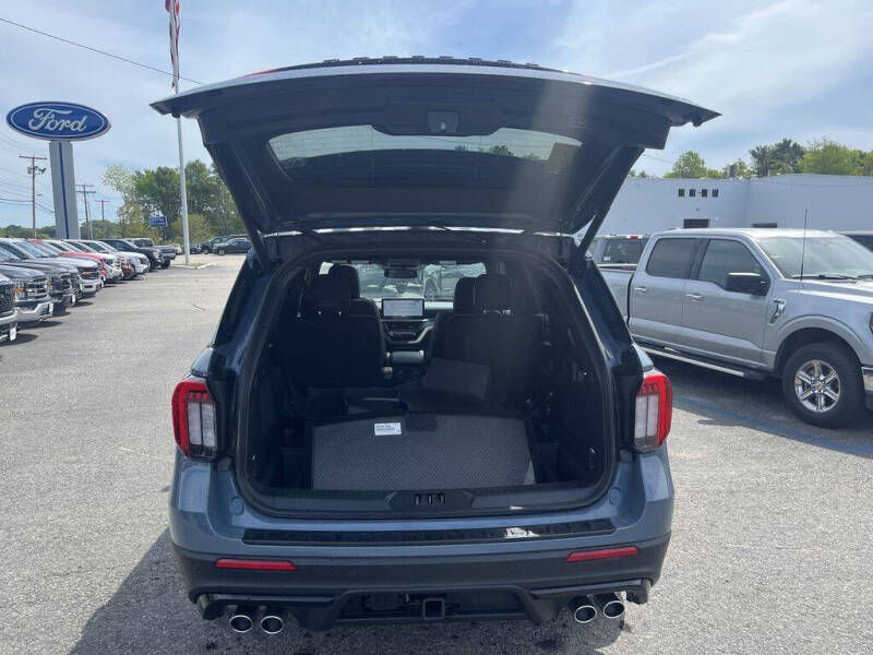 2025 Ford Explorer ST