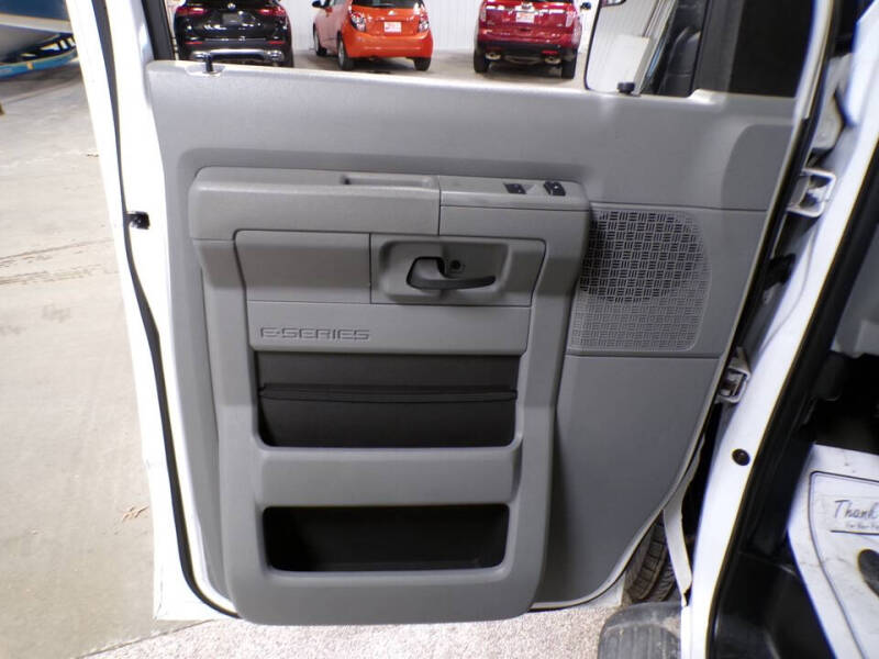 2011 Ford E-Series E-350 SD