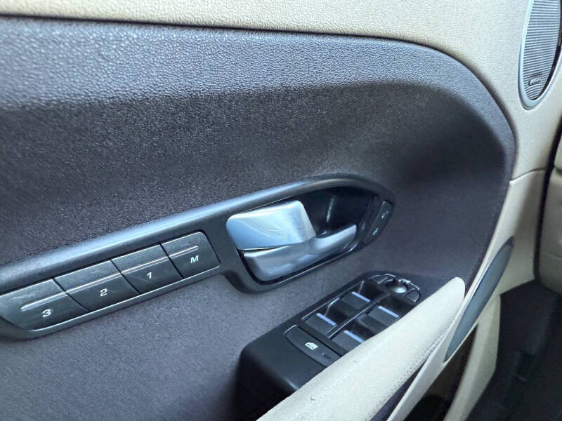 2014 Land Rover Range Rover Evoque Pure