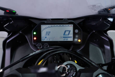 2023 Yamaha YZF-R3 ABS