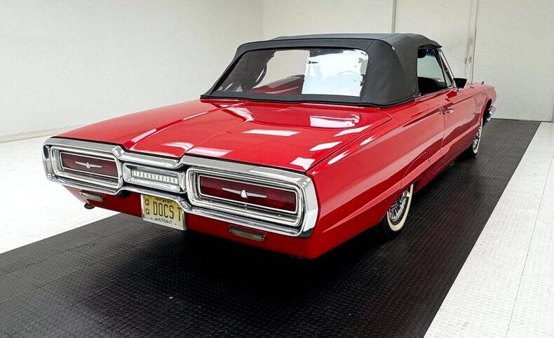 1964 Ford Thunderbird