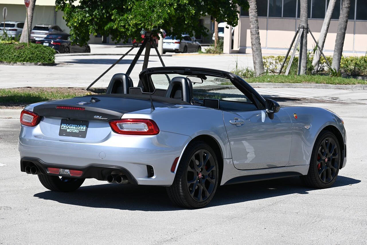 2018 FIAT 124 Spider 10