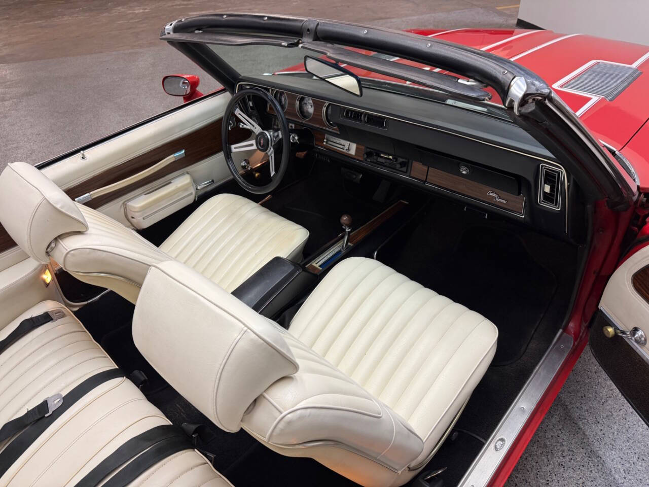 1972 Oldsmobile Cutlass Supreme 26