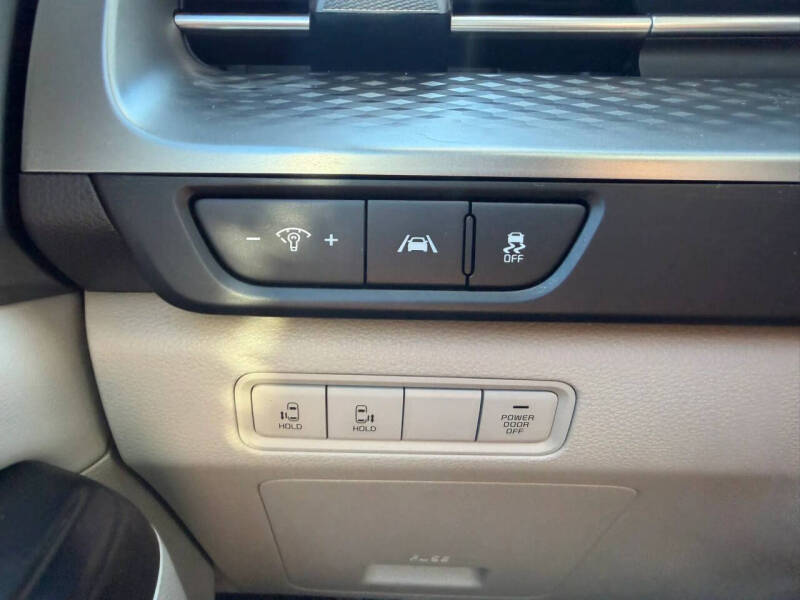 2023 Kia Carnival