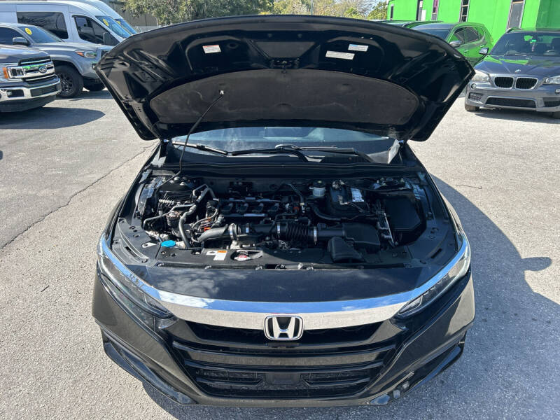 2018 Honda Accord LX photo 13