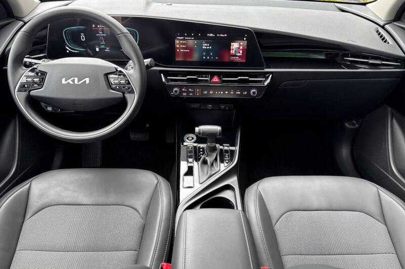 2025 Kia Niro EX