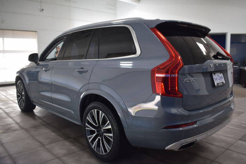 2020 Volvo XC90 T5 Momentum