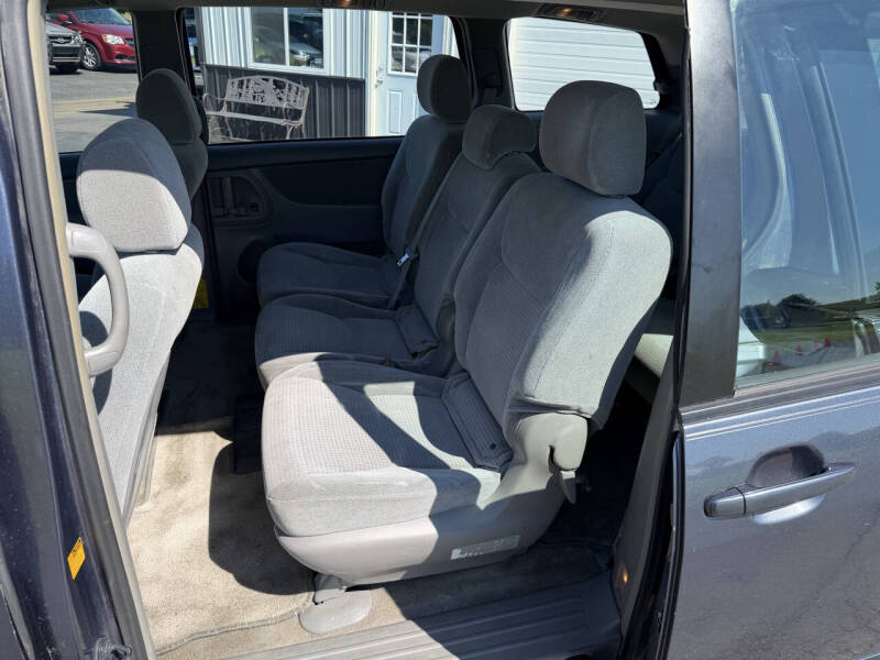 2008 Toyota Sienna CE 8-Passenger
