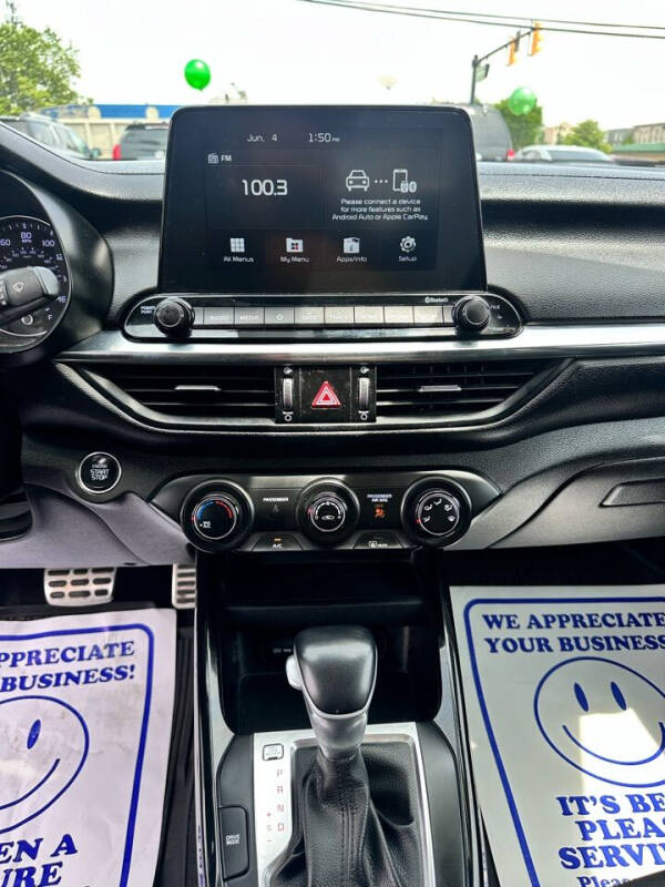 2021 Kia Forte GT Line