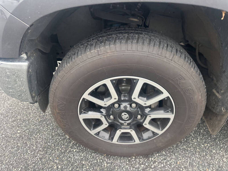 2019 Toyota Tundra SR5