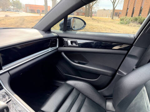 2018 Porsche Panamera