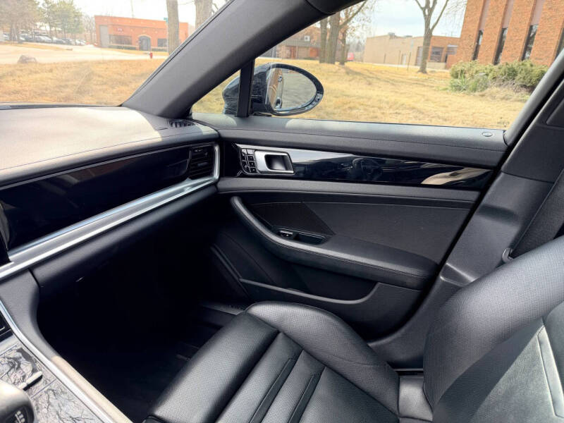 2018 Porsche Panamera