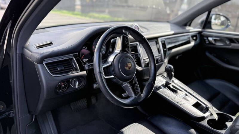 2016 Porsche Macan S