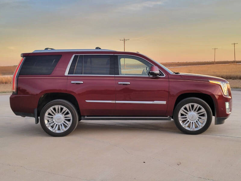2019 Cadillac Escalade Platinum