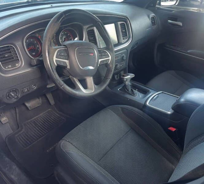 Image 6 of 2016 Dodge Charger SXT