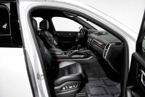 2020 Porsche Cayenne S Coupe