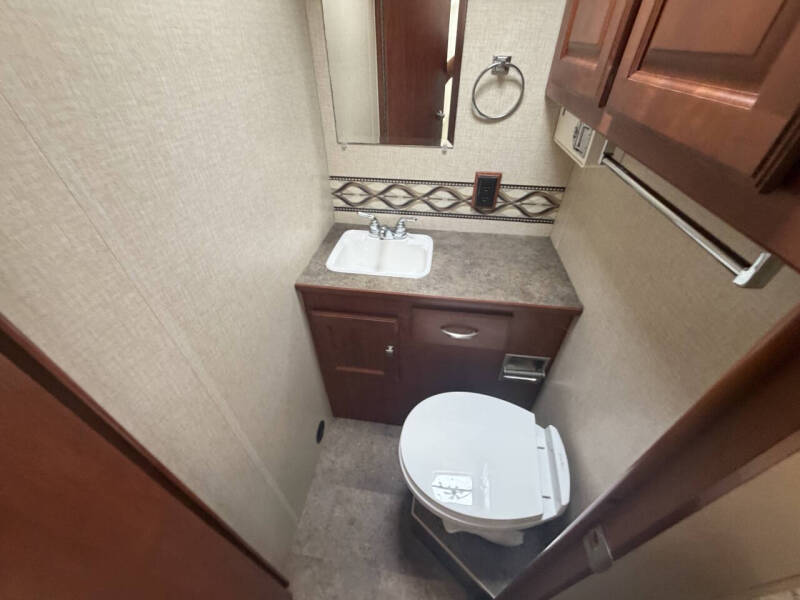 2015 Winnebago Vista
