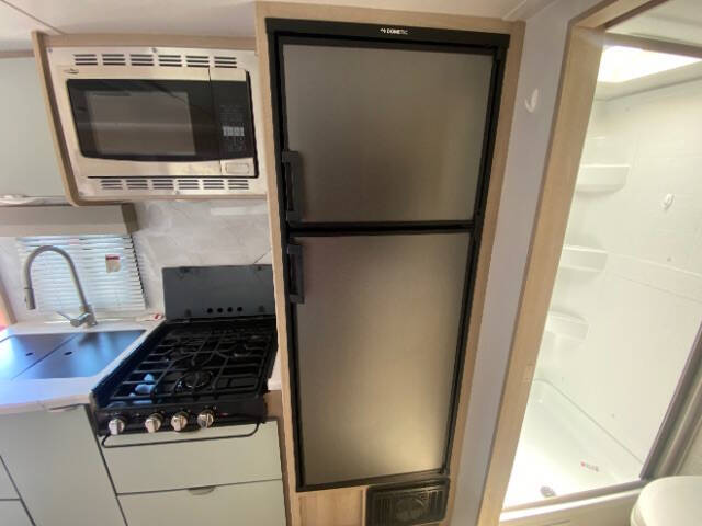 2023 Winnebago MICRO MINNIE 2108DS