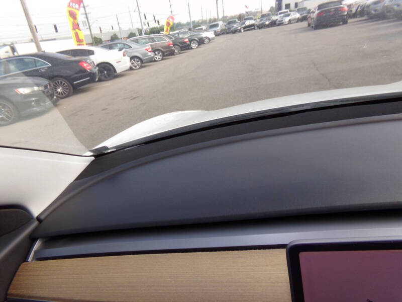 2020 Tesla Model 3 Standard Range Plus