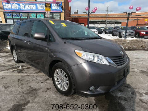 2013 Toyota Sienna for sale at West Oak in Chicago IL