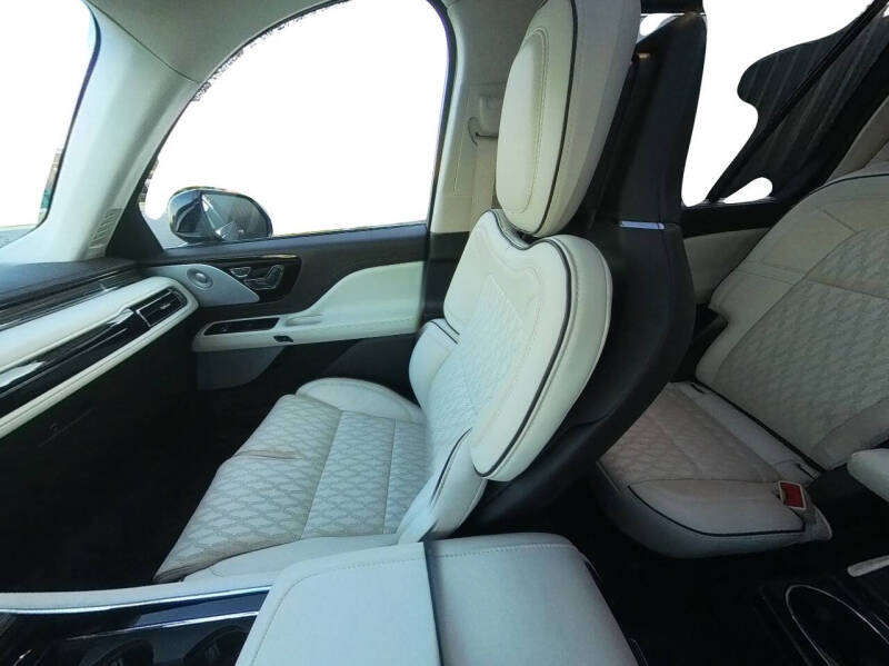 2024 Lincoln Aviator Black Label