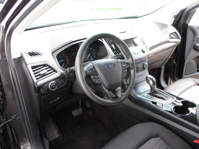 2016 Ford Edge SE