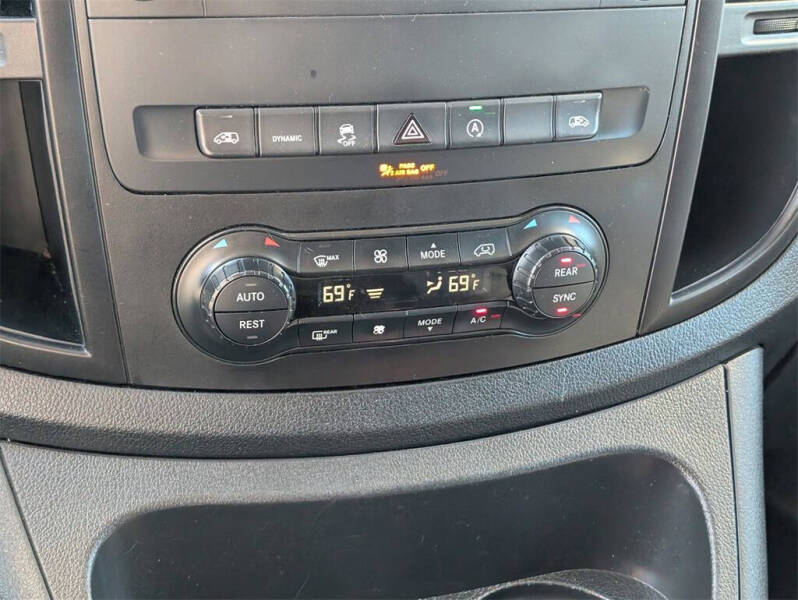 2020 Mercedes-Benz Metris Passenger