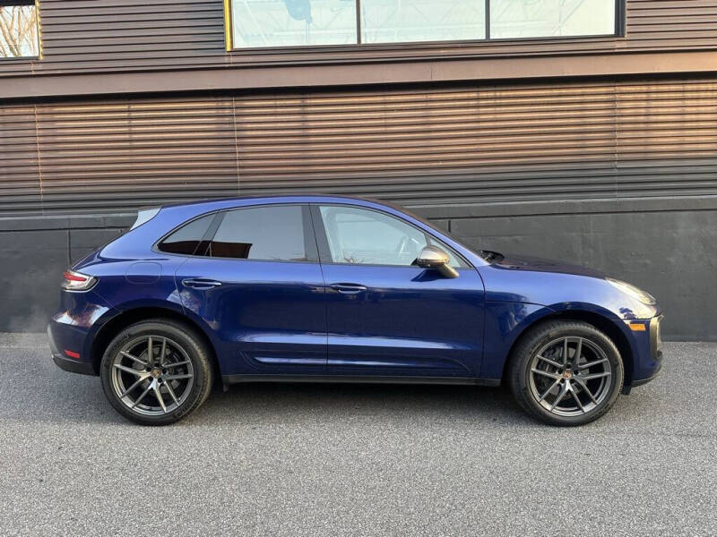 2024 Porsche Macan T