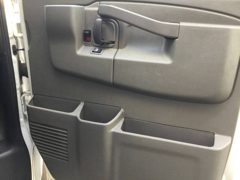 2023 Chevrolet Express 2500