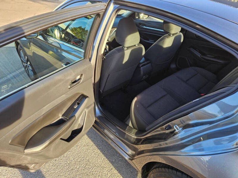 2023 Nissan Altima 2.5 SV