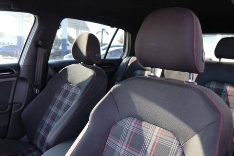 2017 Volkswagen Golf GTI S