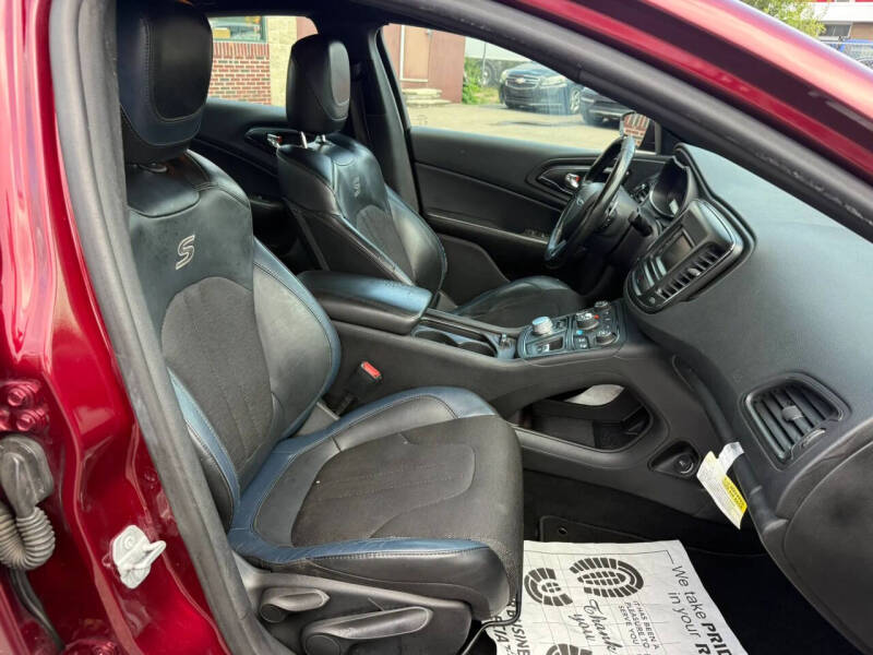 2016 Chrysler 200