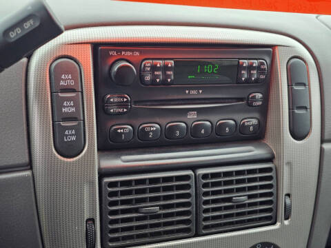 2004 Ford Explorer XLT