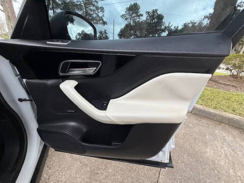 2019 Jaguar F-PACE 30t Prestige