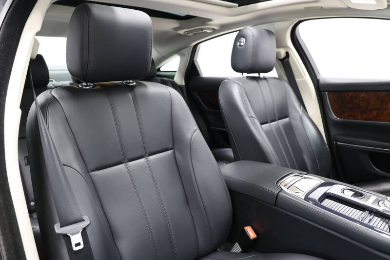 2013 Jaguar XJ