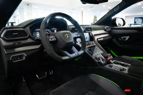 2024 Lamborghini Urus Performante