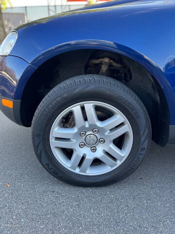 2004 Volkswagen Touareg V8