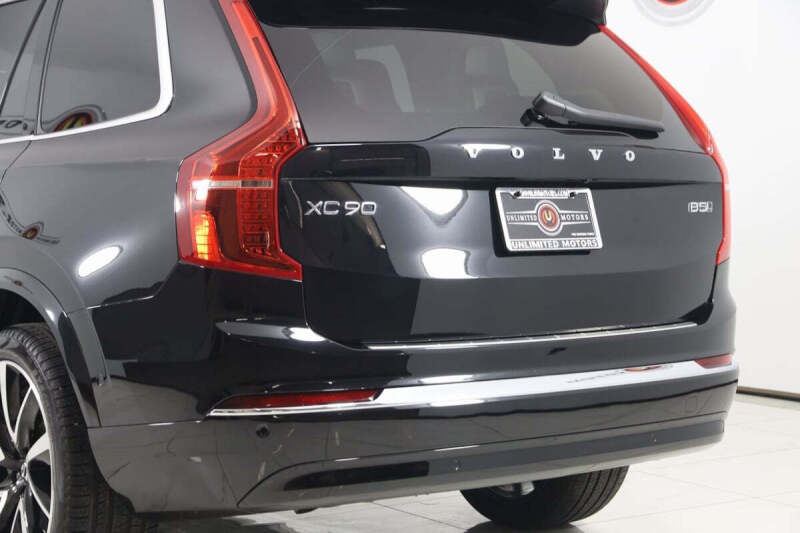 2025 Volvo XC90 B5 Plus Bright Theme