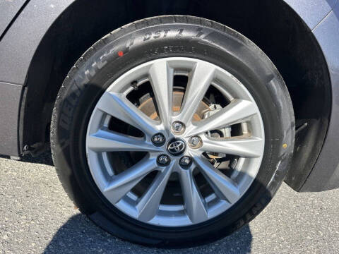 2025 Toyota Corolla Hatchback SE